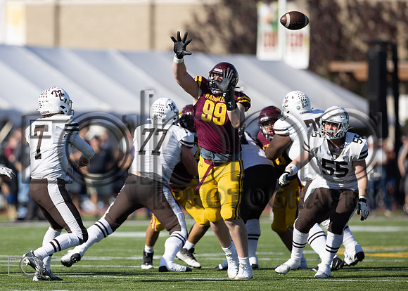 MC (V) v Loyola-30307_51894680