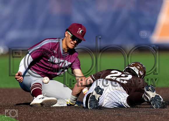 MC vs Morton_6927-3530_Umps