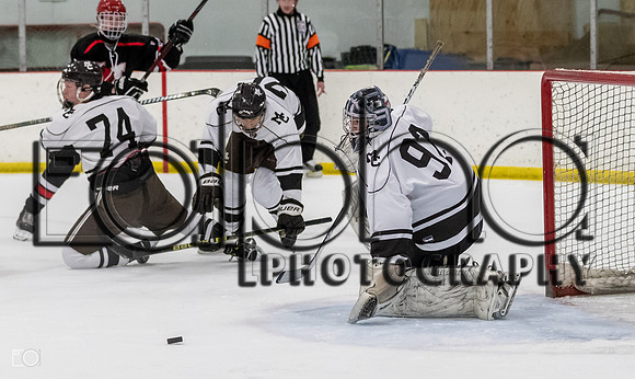 043-MC Hockey v Marist_1947-6039_31228-38
