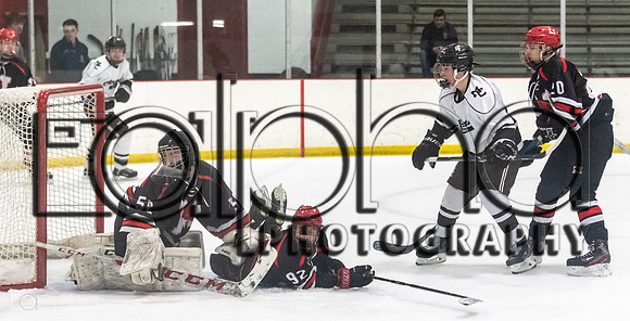 075-MC Hockey v Marist_2125-6208_34016-16