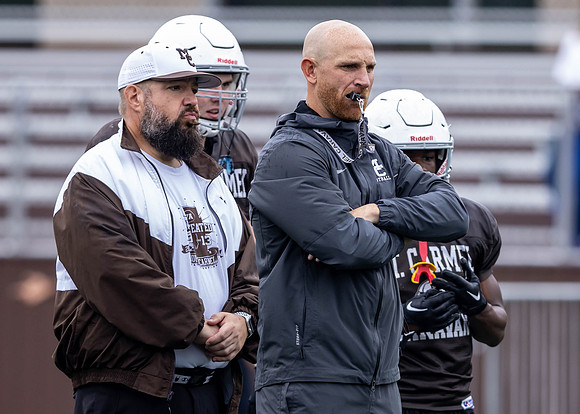 Brown-White Day_2022-561_11944137